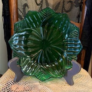 vintage Anchor Hocking Forest Green Glass Lotus Leaf Dish.